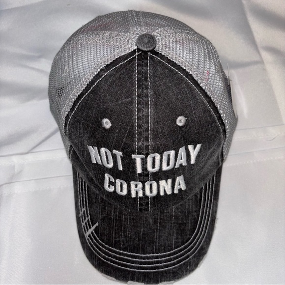 KATYDID Women’s Dark Gray and Light Gray Mesh Back Trucker Hat OS - Picture 2 of 7